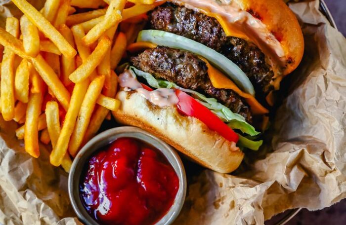 Lobi Cheddar Burger