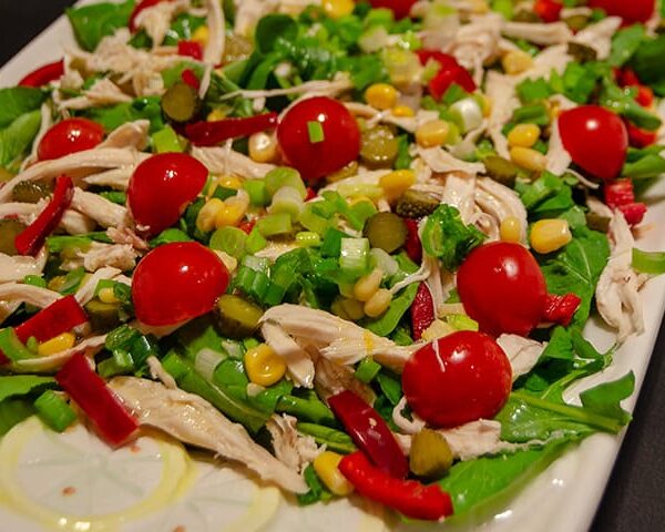 Tavuklu Roca Salata