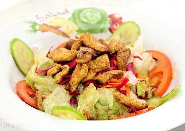 Izgara Tavuk Salata