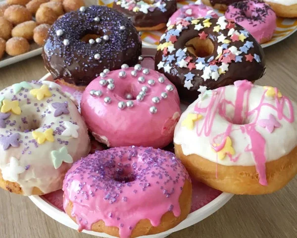 Donut Çilek - Çikolata